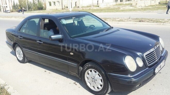 Mercedes E 230 1996, 348,000 km - 2.3 l - Sumqayıt