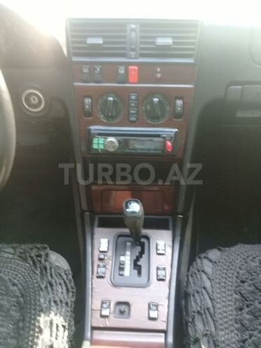Mercedes C 200 1995, 329,565 km - 2.0 л - Bakı