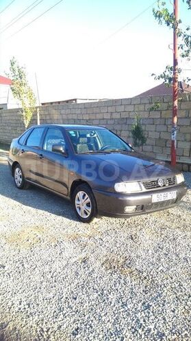 Volkswagen Polo 1996, 150,000 km - 1.9 l - Bakı