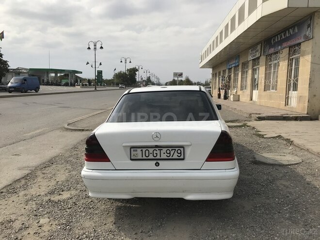 Mercedes C 180 1997, 256,760 km - 1.8 л - Quba