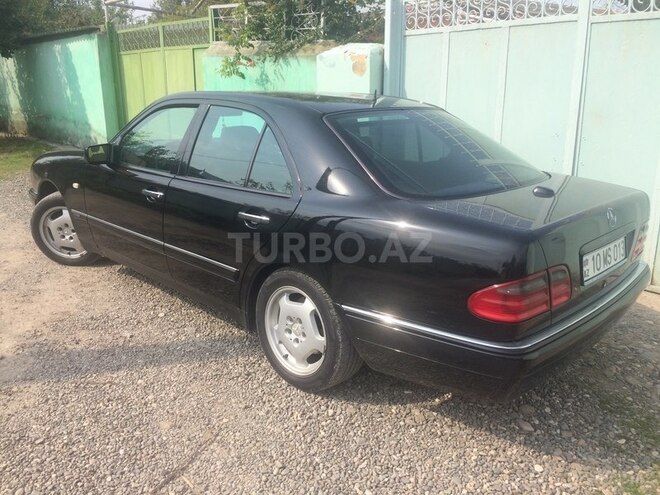 Mercedes E 280 1997, 285,300 km - 2.8 l - Qazax