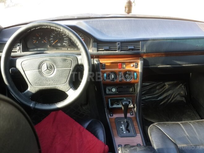 Mercedes E 280 1993, 520,000 km - 2.8 l - Bakı