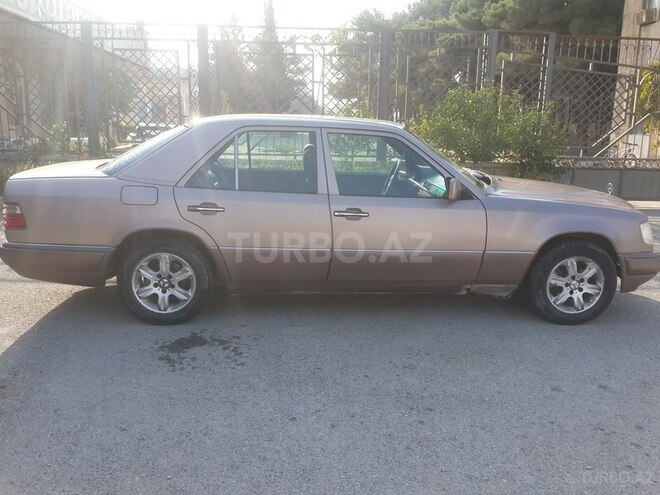 Mercedes E 280 1993, 520,000 km - 2.8 l - Bakı