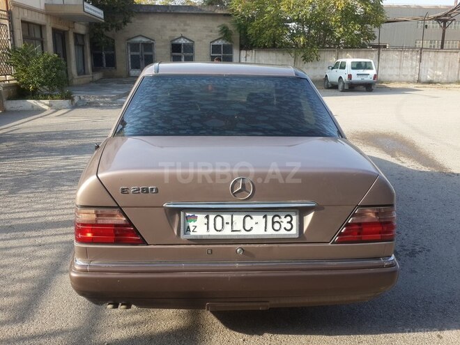 Mercedes E 280 1993, 520,000 km - 2.8 l - Bakı