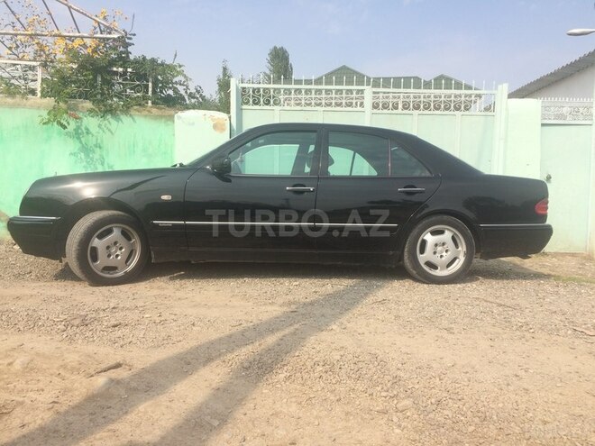 Mercedes E 280 1997, 285,300 km - 2.8 l - Qazax