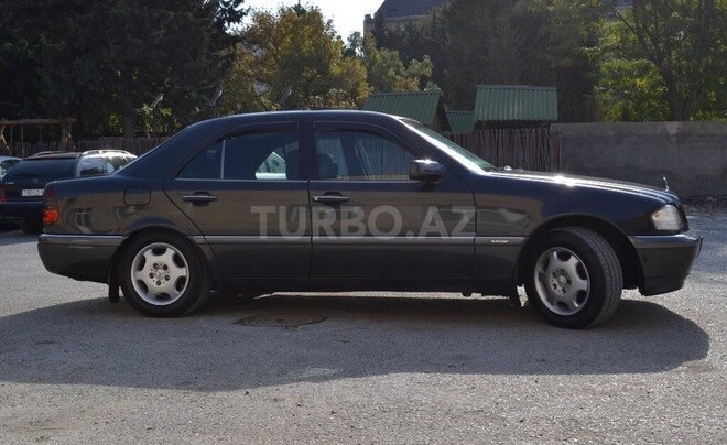 Mercedes C 220 1994, 327,000 km - 2.2 l - Bakı