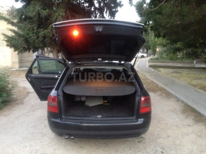 Audi A6 2002, 220,000 km - 2.5 l - Bakı