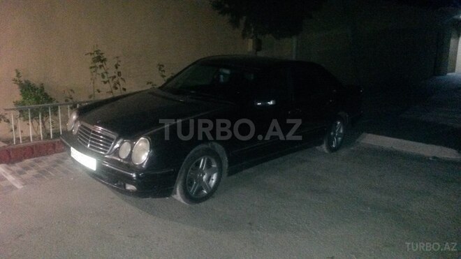 Mercedes E 220 2001, 164,287 km - 2.2 l - Bakı