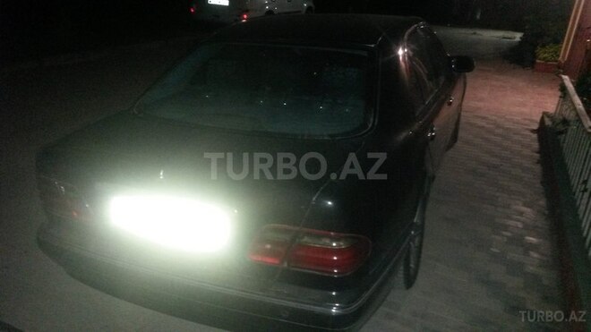 Mercedes E 220 2001, 164,287 km - 2.2 l - Bakı