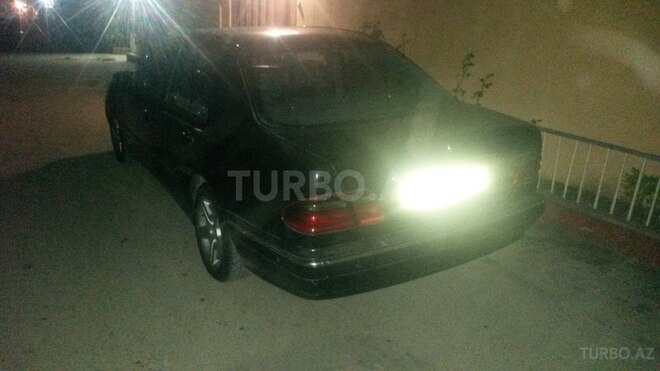 Mercedes E 220 2001, 164,324 km - 2.2 l - Bakı