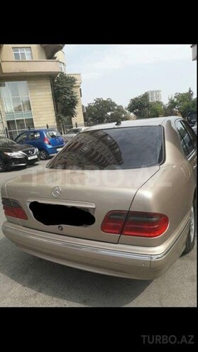 Mercedes E 240 2000, 313,000 km - 2.4 l - Bakı