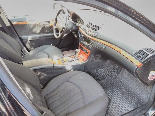 Mercedes E 220 2006, 264,000 km - 2.2 l - Sumqayıt