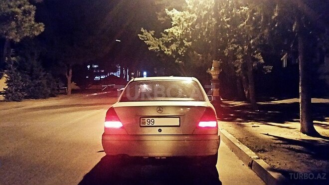 Mercedes C 180 1994, 200,000 km - 1.8 л - Bakı