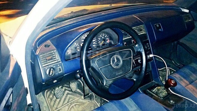 Mercedes C 180 1994, 200,000 km - 1.8 л - Bakı