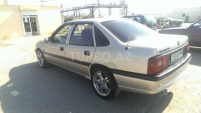 Opel Vectra 1992, 383,000 km - 1.8 л - Sumqayıt