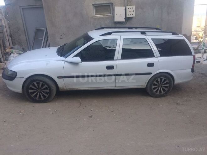 Opel Vectra 1997, 210,000 km - 1.8 l - Bakı