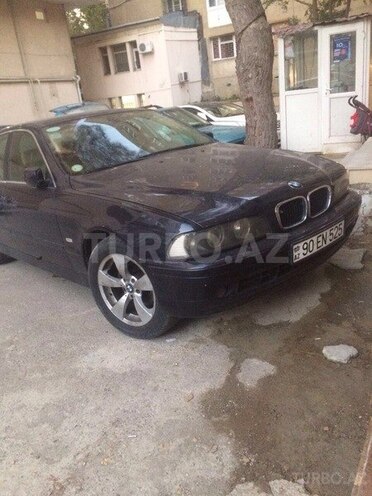 BMW 525 2001, 282,000 km - 2.5 l - Bakı
