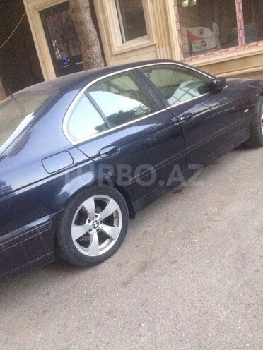 BMW 525 2001, 282,000 km - 2.5 l - Bakı