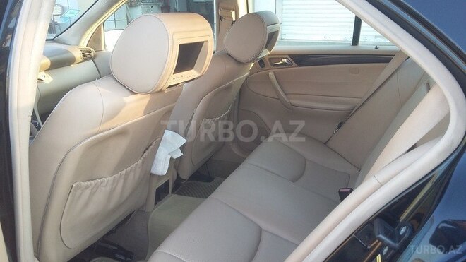 Mercedes C 240 2003, 310,411 km - 2.6 l - Biləsuvar