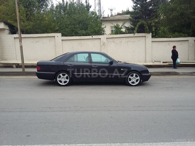 Mercedes E 280 1998, 300,000 km - 2.8 l - Bakı