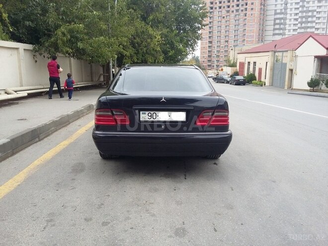 Mercedes E 280 1998, 300,000 km - 2.8 l - Bakı