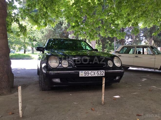 Mercedes E 220 2000, 385,000 km - 2.2 l - Mingəçevir