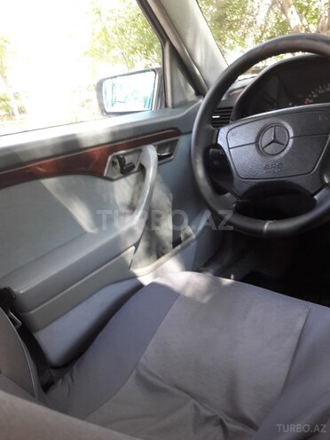 Mercedes C 280 1996, 266,000 km - 2.8 l - Bakı