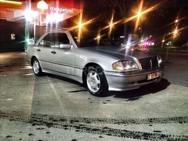 Mercedes C 230 2000, 199,670 km - 2.3 l - Sumqayıt