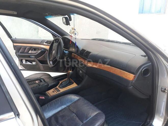 BMW 528 1997, 219,560 km - 2.8 l - Sumqayıt