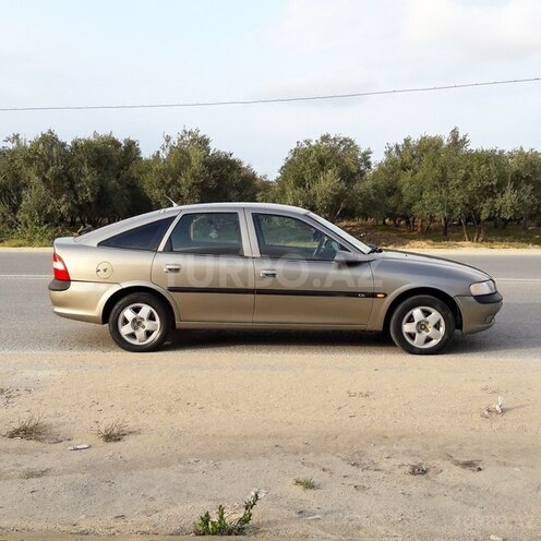 Opel Vectra 1997, 250,000 km - 1.8 л - Bakı