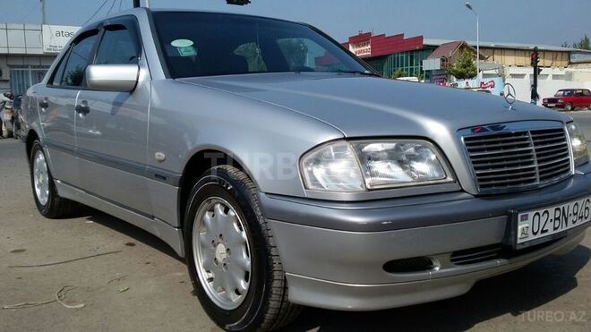 Mercedes B 180 1997, 182,564 km - 1.8 l - Ağdam