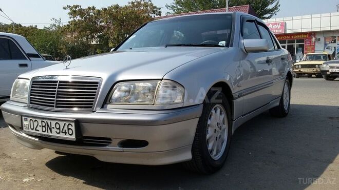 Mercedes B 180 1997, 182,564 km - 1.8 l - Ağdam