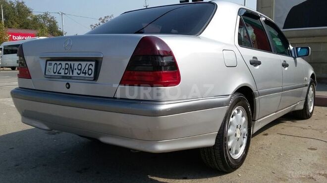 Mercedes B 180 1997, 182,564 km - 1.8 l - Ağdam