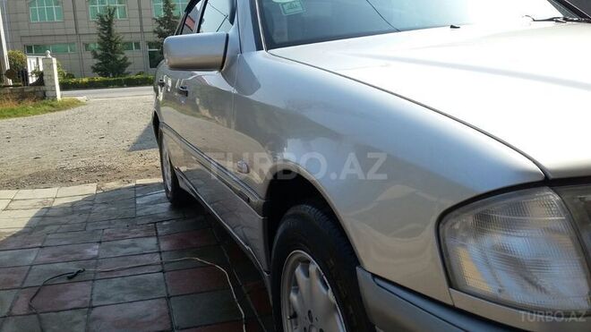 Mercedes B 180 1997, 182,564 km - 1.8 l - Ağdam