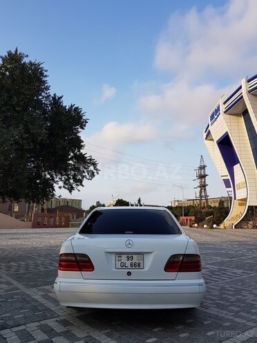 Mercedes E 240 2000, 190,077 km - 2.6 l - Bakı