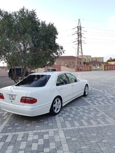 Mercedes E 240 2000, 190,077 km - 2.6 l - Bakı