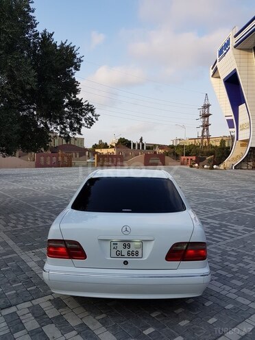 Mercedes E 240 2000, 190,077 km - 2.6 l - Bakı