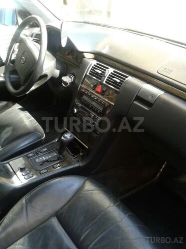 Mercedes E 320 1995, 365,091 km - 3.2 l - Bakı