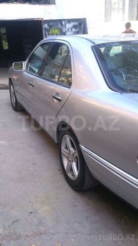 Mercedes E 300 1997, 410,472 km - 3.0 л - Naxçıvan
