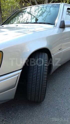 Mercedes E 220 1993, 500,000 km - 0.2 l - Bakı