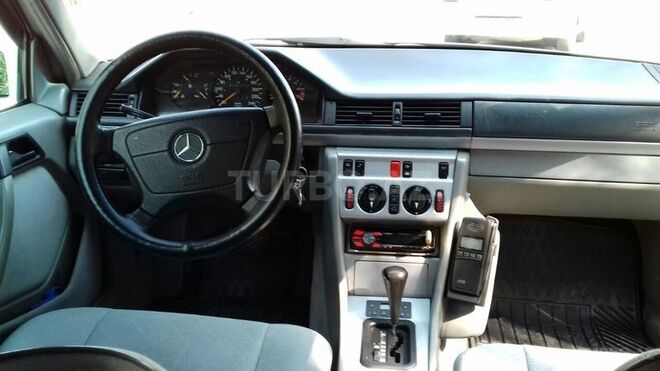 Mercedes E 220 1993, 500,000 km - 15.0 l - Bakı