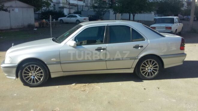 Mercedes C 200 2000, 98,000 km - 2.0 л - Gəncə