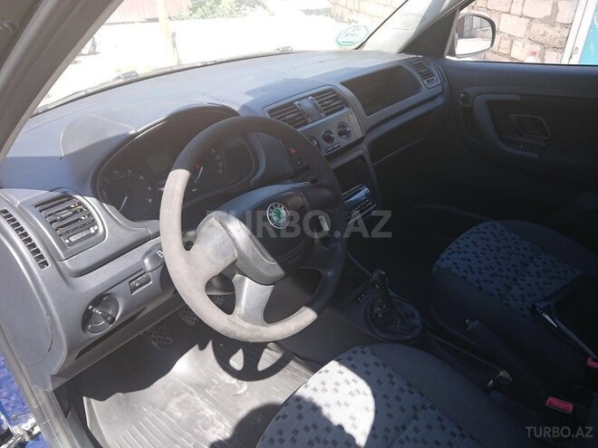 Skoda Praktik 2011, 335,000 km - 1.5 l - Bakı