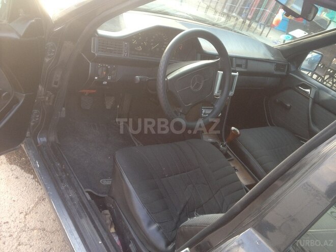 Mercedes E 260 1987, 356,000 km - 2.6 л - Bakı
