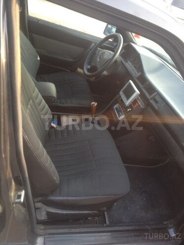 Mercedes E 260 1987, 356,000 km - 2.6 л - Bakı