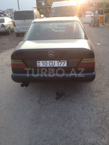 Mercedes E 260 1987, 356,000 km - 2.6 л - Bakı