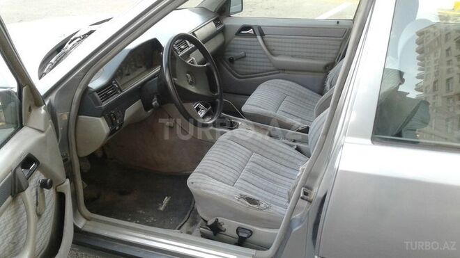 Mercedes E 200 1990, 430,586 km - 2.0 l - Bakı