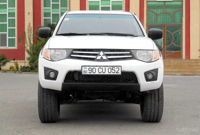 Mitsubishi L200 2008, 210,000 km - 2.5 л - Salyan
