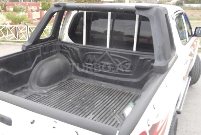 Mitsubishi L200 2008, 210,000 km - 2.5 л - Salyan
