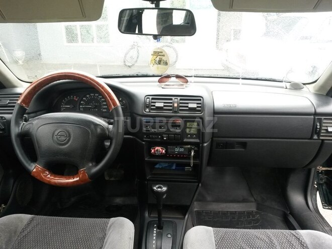 Opel Vectra 1995, 300,000 km - 1.8 l - Bakı